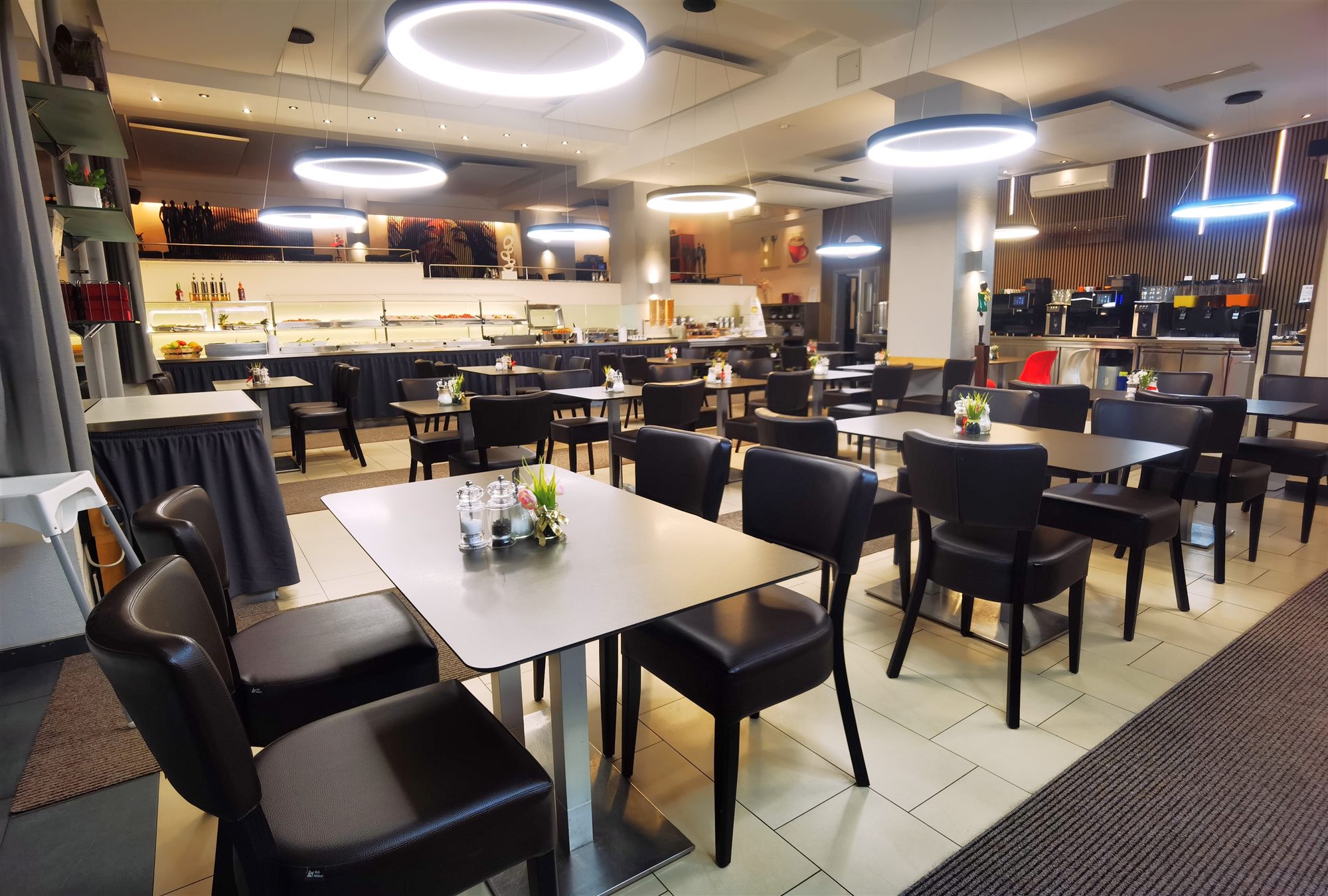 Breakfast room seating